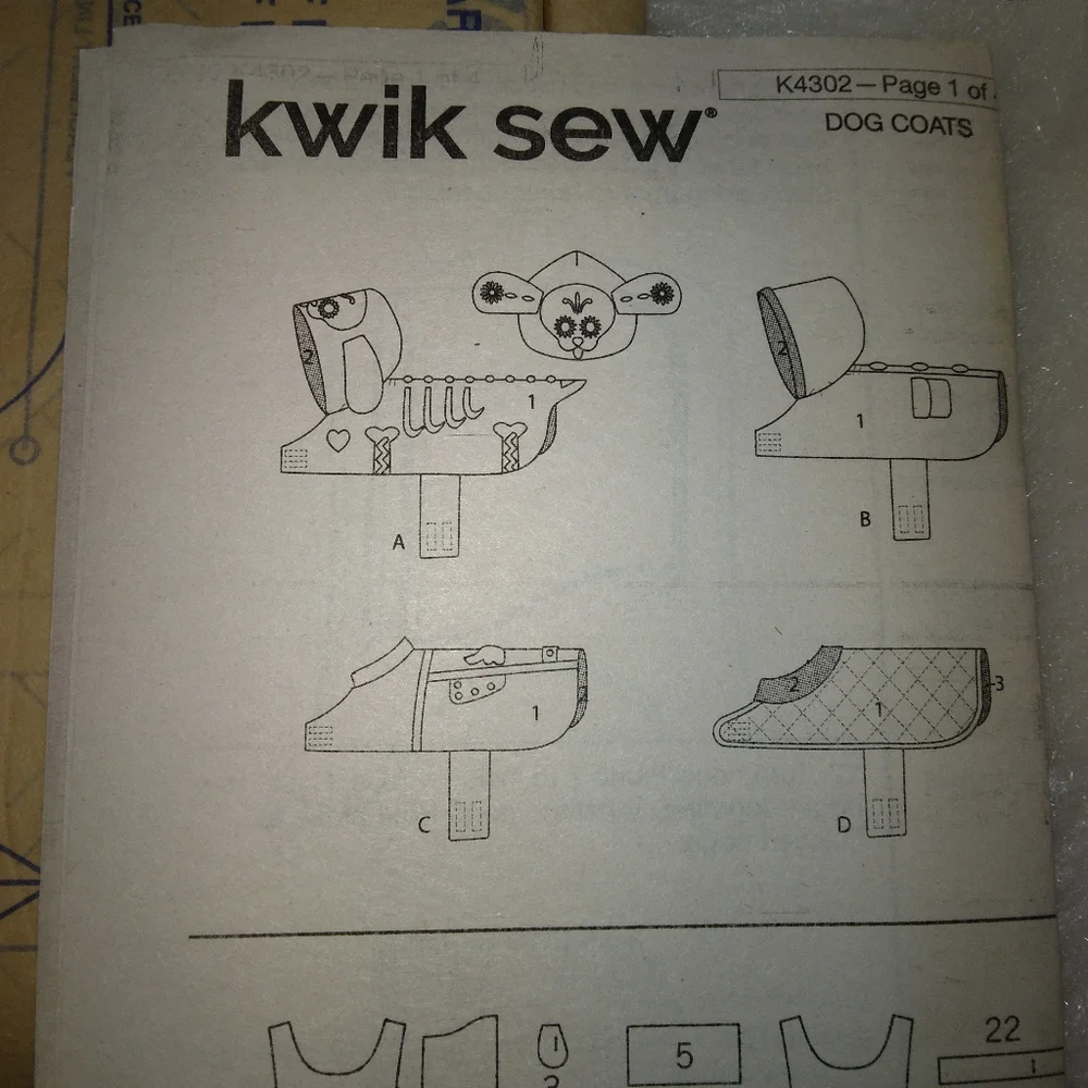KWIK SEW K4302 Dog Coats in 4 styles Size M-L